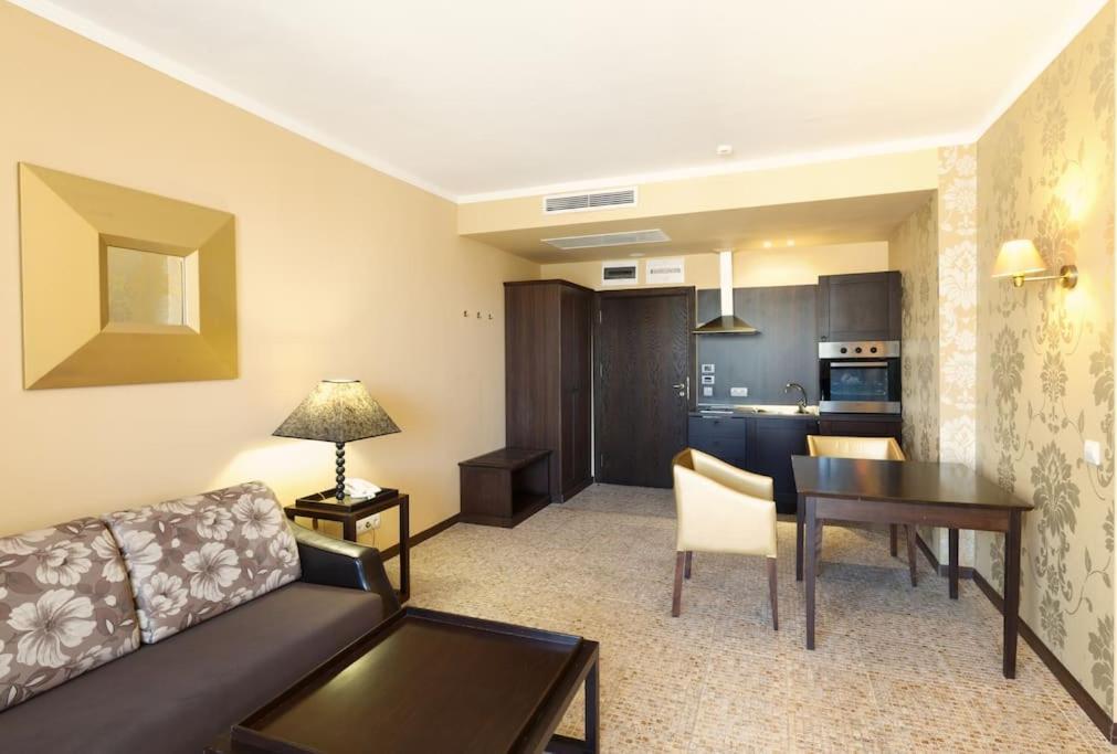 Royal Beach Apartment Barcello B Pantai Sunny Luaran gambar
